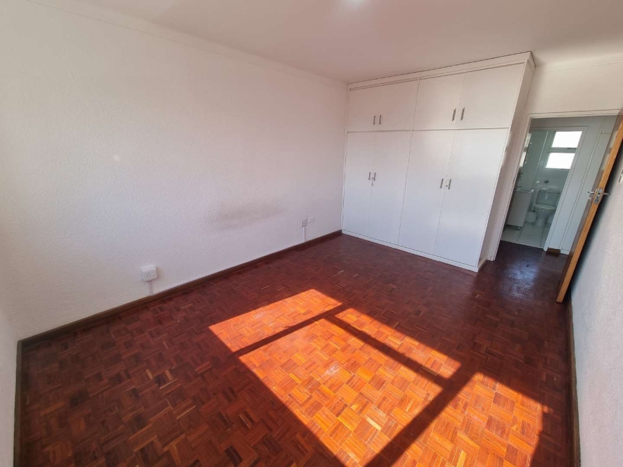 To Let 1 Bedroom Property for Rent in Sea Point Western Cape
